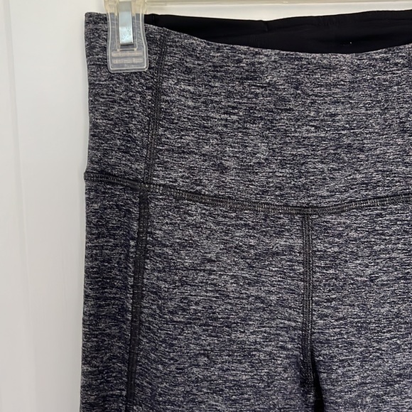 Lululemon grey leggings - Picture 3 of 5